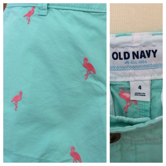 Old Navy flamingo shorts - Picture 3 of 4